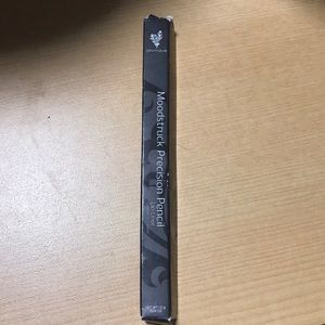 Younique Moodstruck precision pencil lip liner